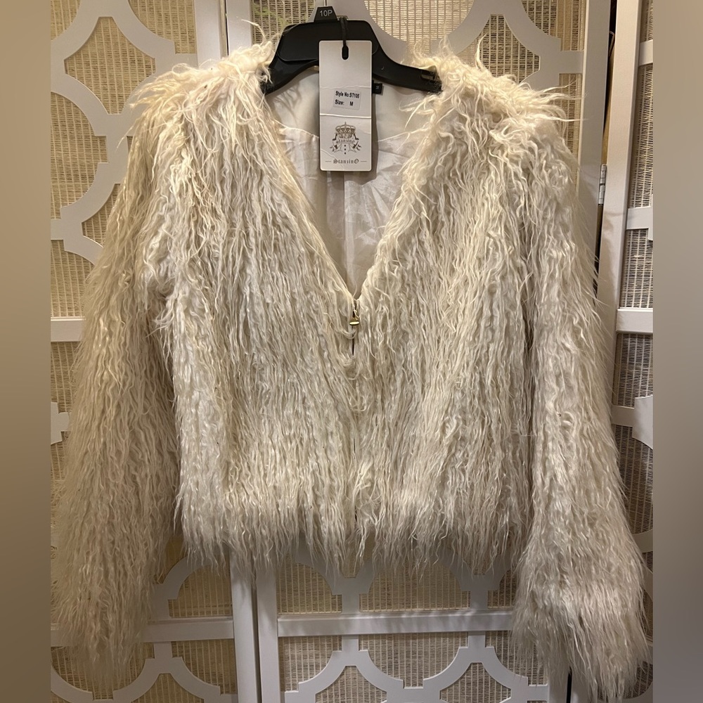 NWT Ivory Faux Fur Jacket M